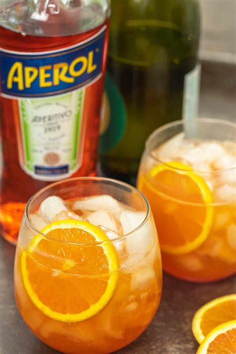 eperol|How to Make a Classic Aperol Spritz (4 Ingredients!!)